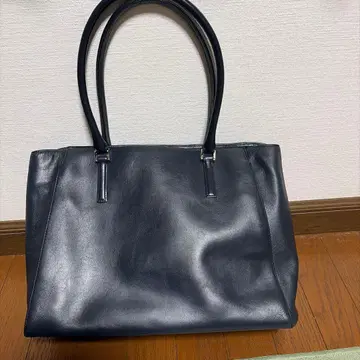 Business leather factory 네이비 컬러 가죽 토트백