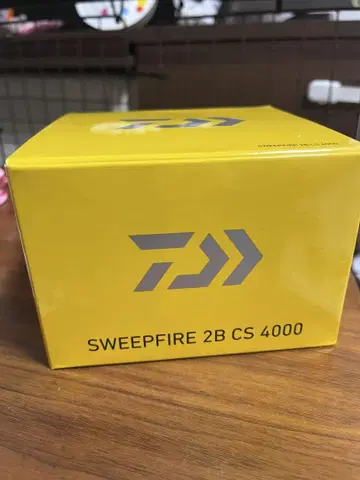 DAIWA SWEEPFIRE 2B CS 레드 컬러 4000번대