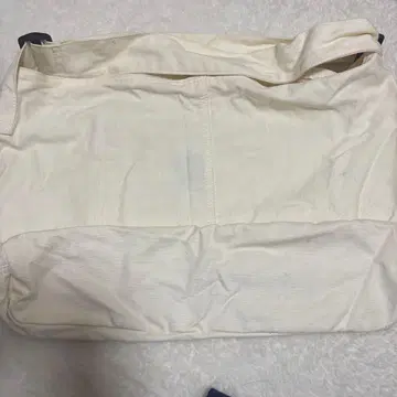 MN.L 숄더백 화이트