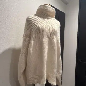 아이보리 터틀넥 니트 긴팔 JILL SANDER