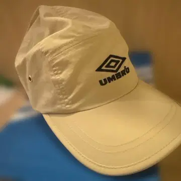 UMBRO 베이지 캡