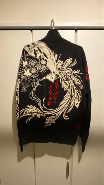 3 일본풍 자수 디자인 점퍼 L 사이즈 카라쿠리타마시