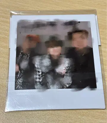 친필 사인 폴라로이드 나카지마 소우타, 세카이, 세구치 레야