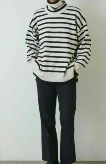 새상품급 루이스 보더 터틀 리브 니트 ( Lui's )