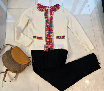 [ 컨디션 최상 ] Chesty ( 체스티 ) 목 리본 화이트 가디건