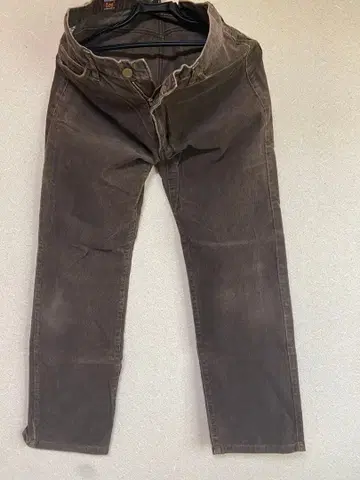 리 다크 브라운 슬림핏 데님 팬츠