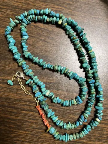 터콰이즈와 코랄의 목걸이