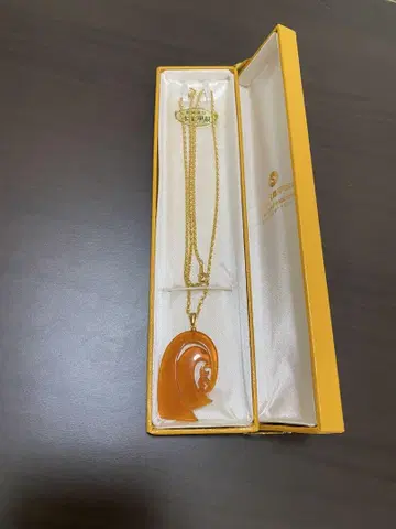 오렌지 펜던트 목걸이