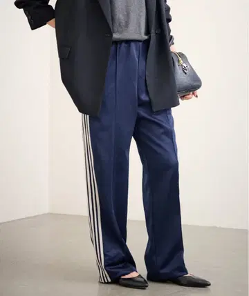 24AW 프레임워크 라인 트랙 팬츠 네이비