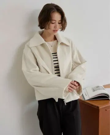 titivate 페이크 비버 숏 블루종 아이보리