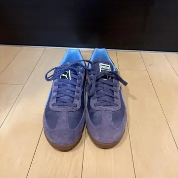 Puma 퍼플 스니커즈