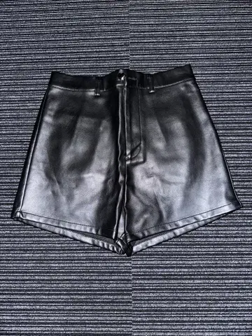 세이네 블론드 가죽 숏팬츠 M