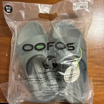 OOFOS 샌들