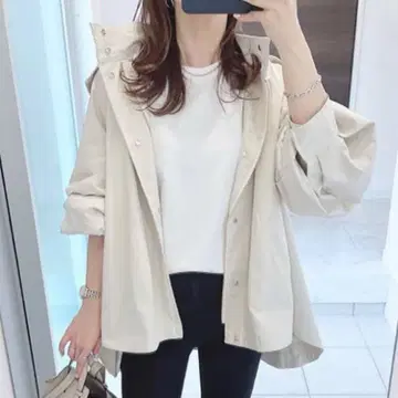 Emma Taylor (엠마 테일러) 마운틴 파카