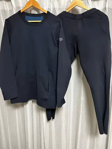 DESCENTE 니트 셋업