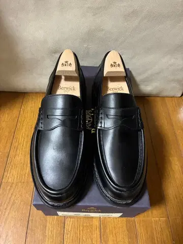 Berwick 5293 블랙 로퍼 26 UK7