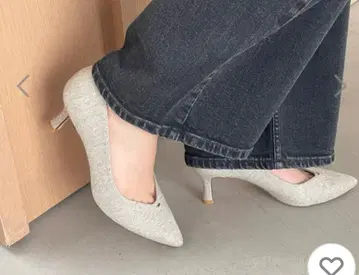 르 탈롱 LE TALON V컷 심 펌프스 24cm