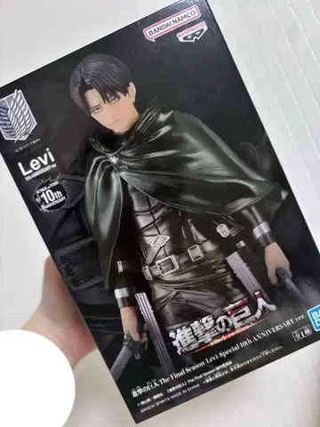 진격의 거인 리바이 10주년 기념 피규어