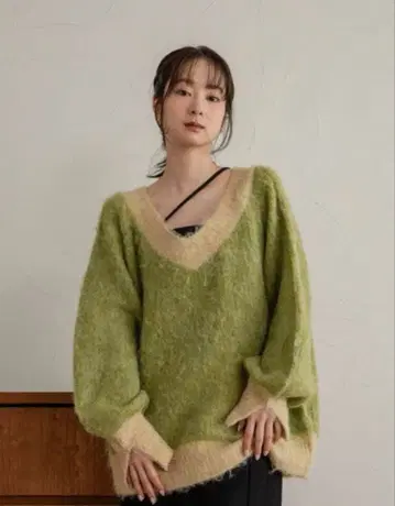 mideal v넥 니트 / 배색 브이넥 니트 그린