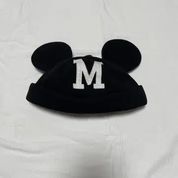 미키마우스 귀 달린 블랙 모자
