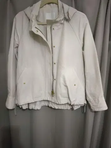 갸라르다 갸란테 화이트 마운틴 후드티