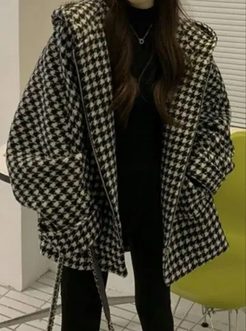 GLAMOROUS JANE 하운드투스 체크 패턴 코트