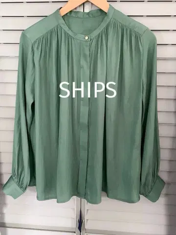 SHIPS 지퍼 노카라 긴팔 블라우스 탁한 그린