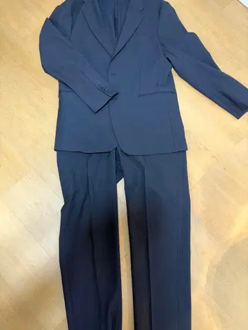 [10월 31일까지] 네이비 캐주얼 수트