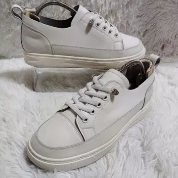 새상품급! 벨레짜 bellezza 화이트 가죽 스니커즈 24.5cm