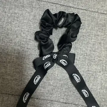 에미스 블랙 새틴 리본 스크런치 emis 한국