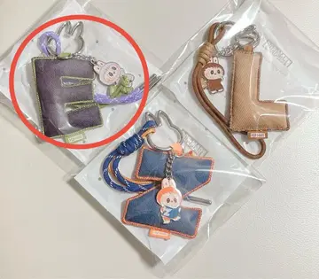 POP MART PIN FOR LOVE 시리즈 알파벳 펜던트 E