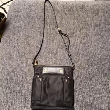 새상품 MARC JACOBS 블랙 숄더백 나일론