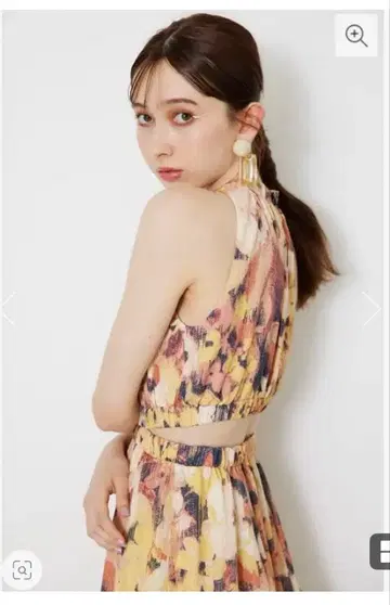 rienda 홀터넥 개더 원피스