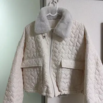 moment+ 옷깃 퍼 하트 퀼트 숏 지퍼 블루종