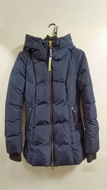 Mackage 네이비 다운 자켓 후드 부착 더블 지퍼