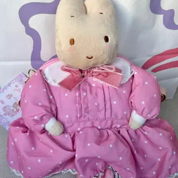 캐릭터 모양 미니백 마론 크림의 패션쇼 산리오