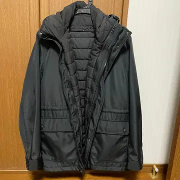 블랙 다운 자켓 후드 부착