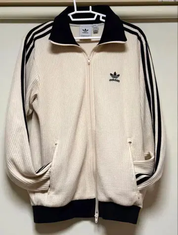 [ 25일까지 가격 인하 ] adidas 와플 트랙 자켓