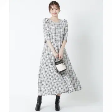 가을 소재 라메 트위드 서큘러 원피스