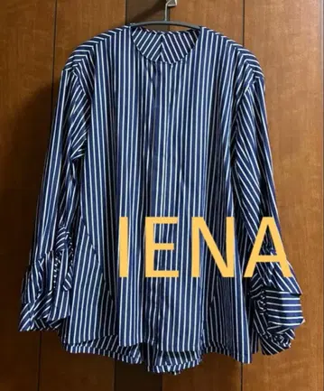 한 번 착용 IENA 스트라이프 프릴 슬리브 셔츠/네이비