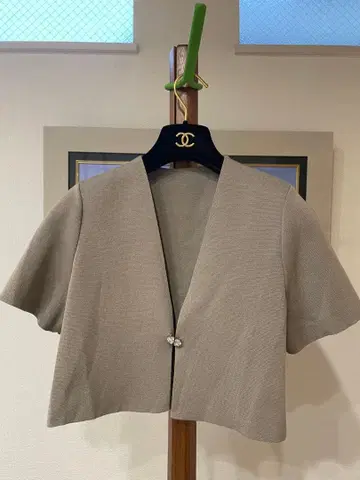 FOXEY 노카라 자켓 사이즈 40