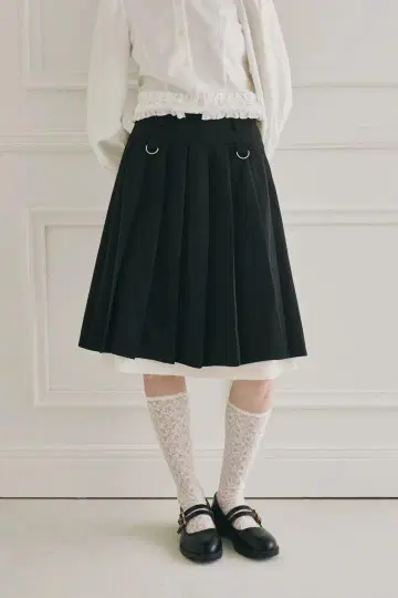 idem 레이어드 미디엄 플리츠 스커트