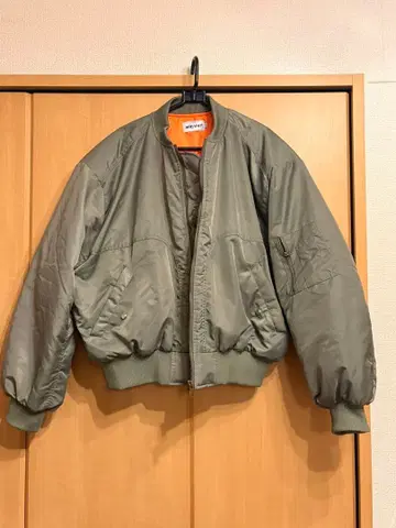 QS86 MA-1 M 사이즈 카키