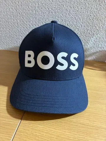 HUGO BOSS 네이비 캡 택 없음