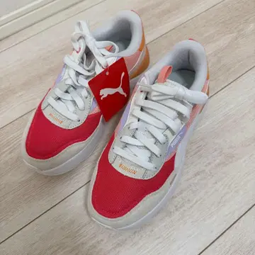 [ PUMA ] 런테임드 플랫폼 스니커즈 34