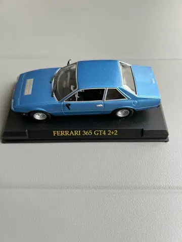 페라리 365 GT4 2+2 페라리 미니카 컬렉션