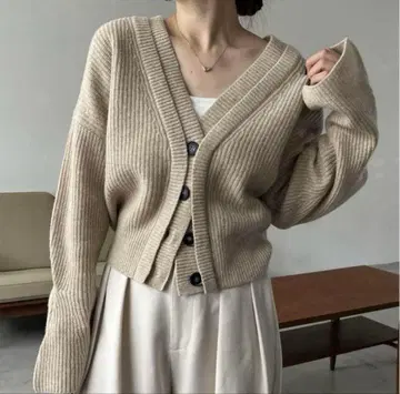 카프리슈 레마쥬 CAPRICIEUX LE'MAGE 버튼 가디건