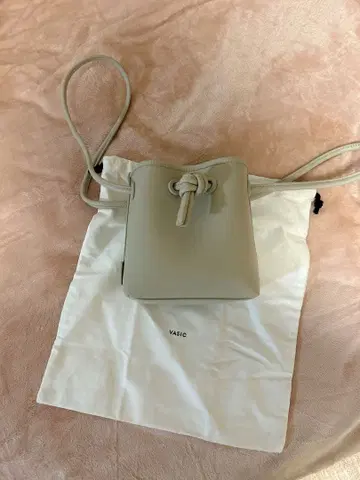 VASIC BOND MINI 베이지 계열 새상품급!