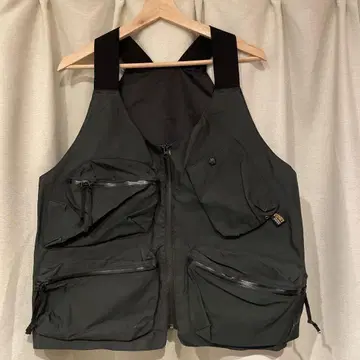 COMFY OUTDOOR HUNTISH VEST 나일론 로스트힐즈
