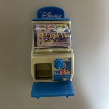 Disney 원더랜드의 앨리스 캡슐 토이 가챠가챠